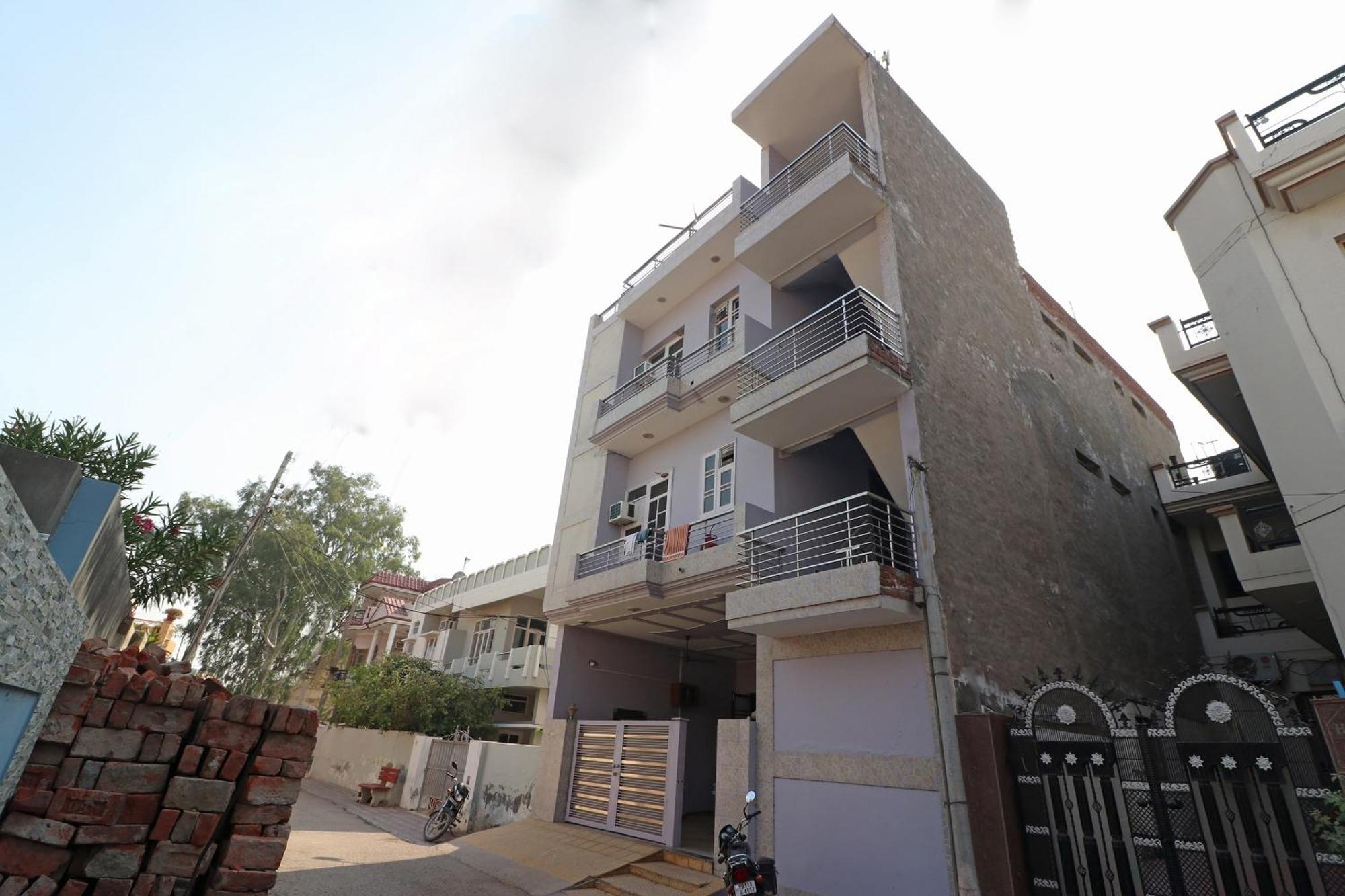 Oyo Flagship Mann Bed And Breakfast Rājpura Екстериор снимка